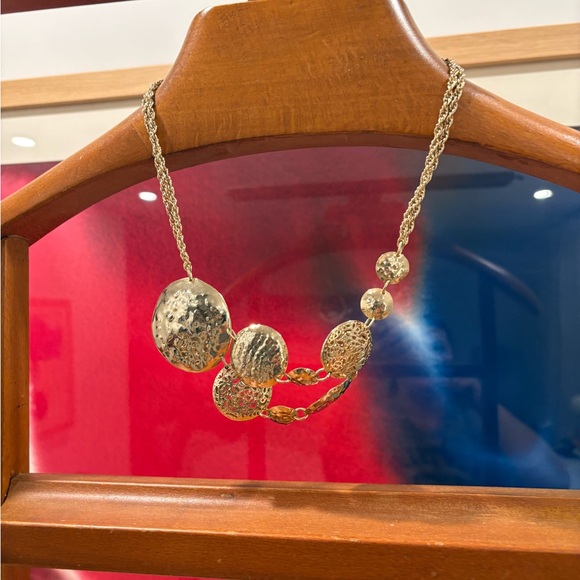 Kendra Scott Gold Toned Necklace - Picture 3 of 5